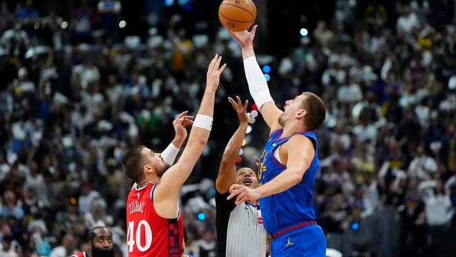 Rookie迎来三赛季出色发挥，拜仁观众热烈欢呼！热度持续攀升(拜仁三巨头)-九游账号